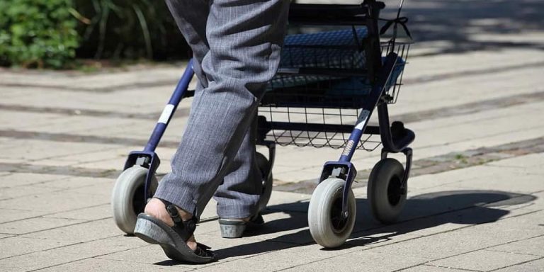 Mobility Walkers Buying Guide: Choosing The Right Walker